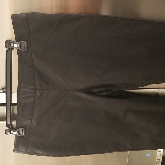 💕BCBGENERATION💕 Cropped Pants ~ Black 12 - Picture 3 of 9